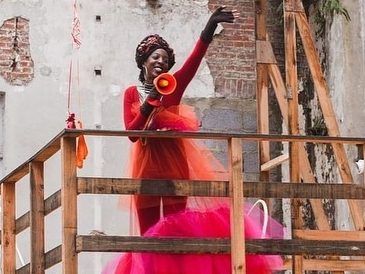 Queen Nikkolah, a character intended as an alternative to Santa Claus in Belgium.