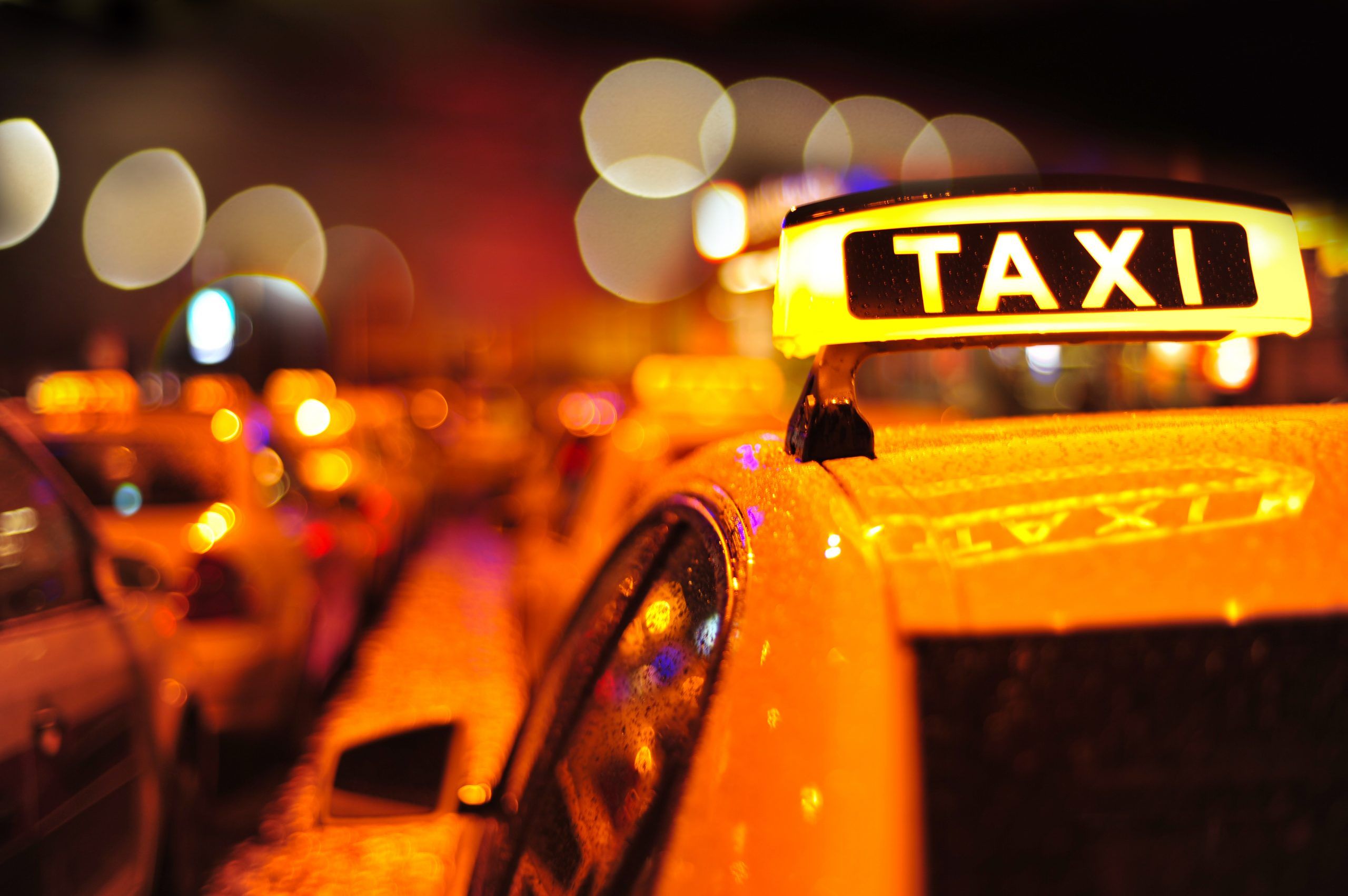Avoid Taxi Scams: Expert Tips & Tricks - 2e1rz1q