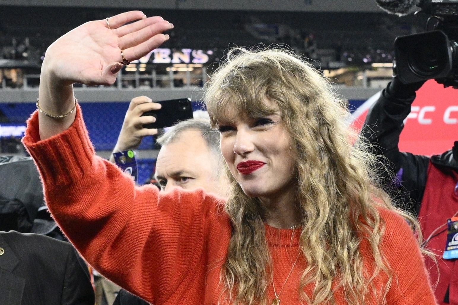 Travis Kelce Laughs Off NFL Commentator's Taylor Swift Puns