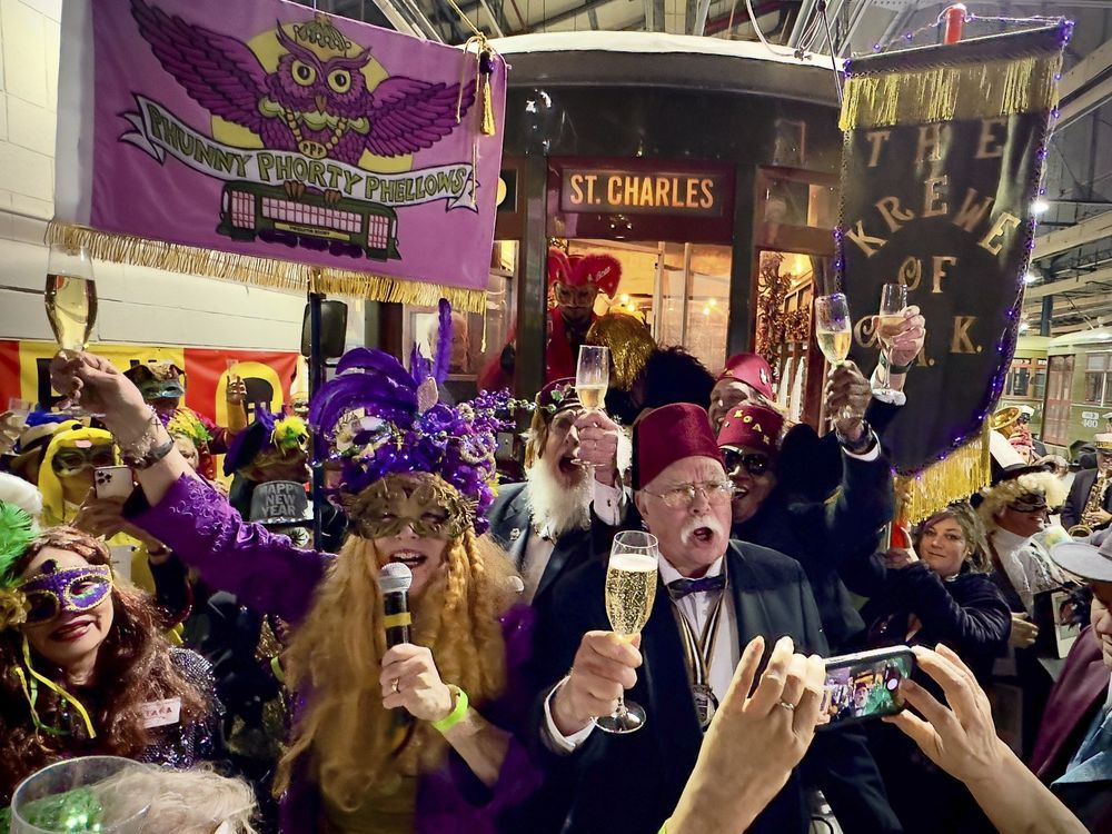 Carnival begins in New Orleans with Phunny Phorty Phellows Ottawa Sun