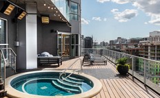 Warwick Le Crystal-Montréal has an impressive 12th-floor wellness area, including Éléments Maison De Beauté, an indoor pool and sauna, a fitness centre, and an outdoor hot tub with dramatic views of Montreal.