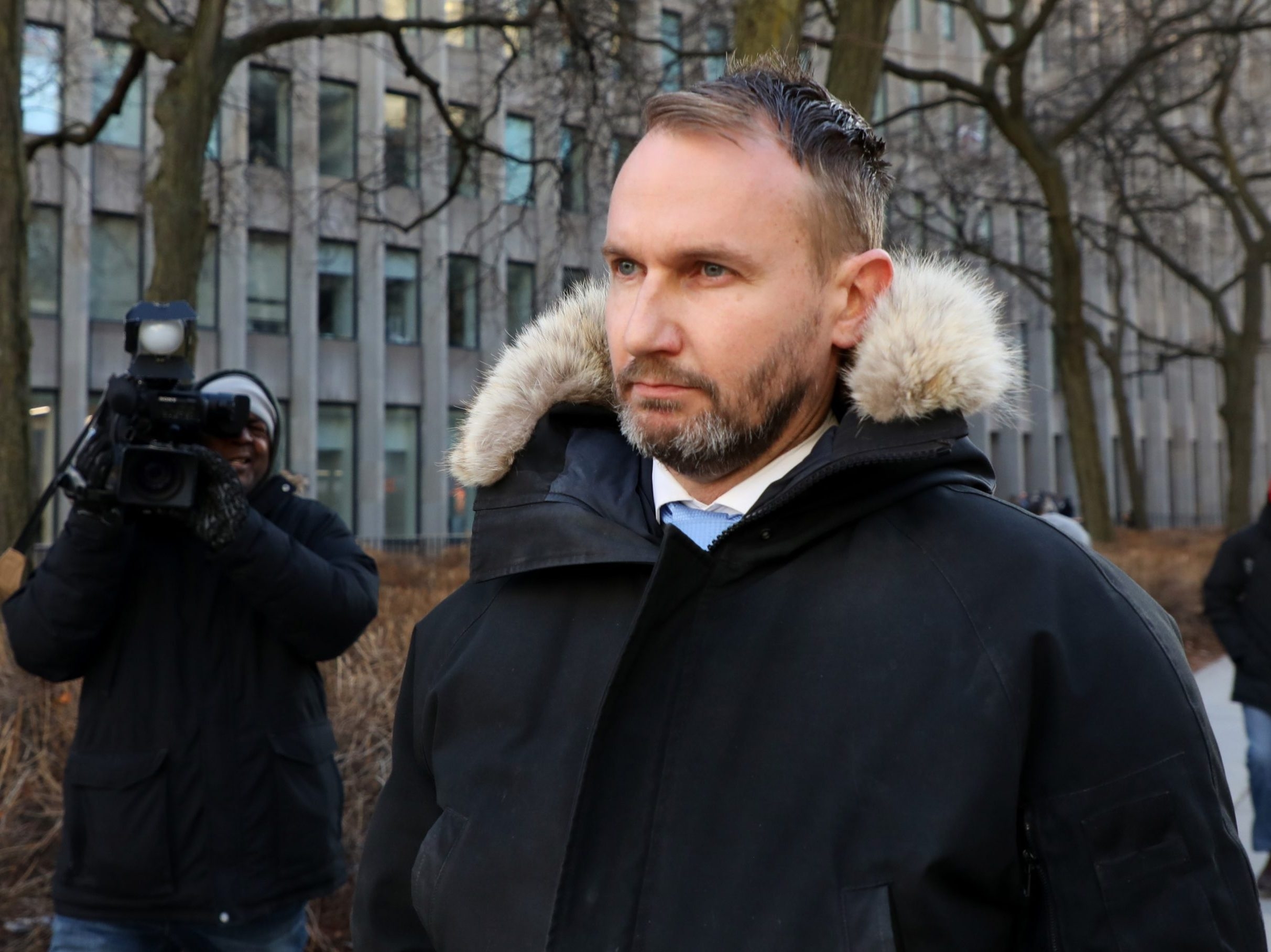 Onlayn onamning dosti jinsiy aloqasini tomosha qiling