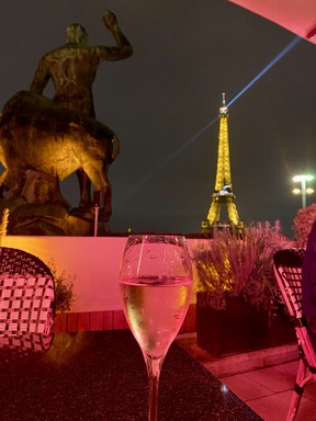 Café de l’Homme at Place du Trocadéro offers a killer view.