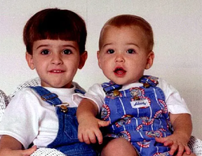 ASSASSINADO PELA MÃE: Michael, 3, e Alex, 14 meses, mortos pela mãe Susan Smith.  FAMÍLIA
