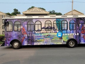 A Discover Niagara shuttle bus