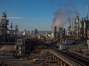 The Suncor Energy oil refinery outside Denver in 2018. MUST CREDIT: Bonnie Jo Mount/The Washington Post.