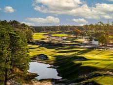 Carved through the rolling mounds and sandy soil of the Cabot Citrus Farms property, the Karoo is a visually stunning layout. Matt Majka photo