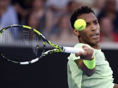 Fernandez advances, Auger-Aliassime upset in first-round action at Wimbledon  