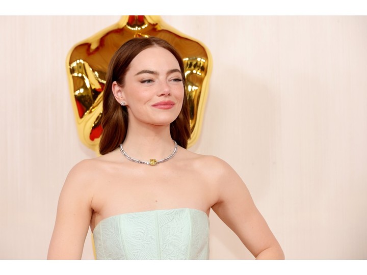 Emma Stone attends the 96th Annual Academy Awards on March 10, 2024 in Hollywood, California.
