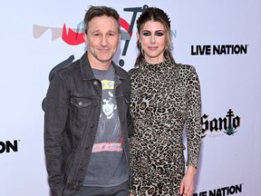 Breckin Meyer and Kelly Rizzo