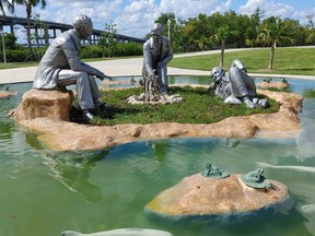Uncommon friends statue