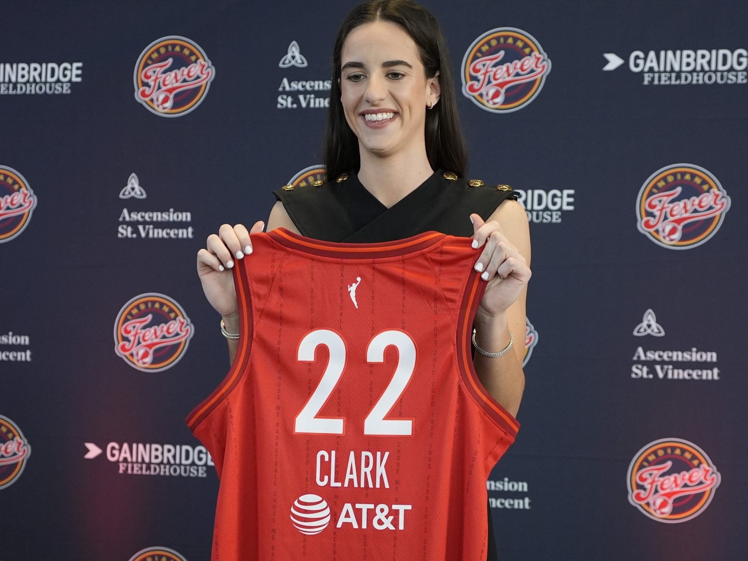 Caitlin Clark beats the entire Dallas Cowboys roster in jersey sales |  Toronto Sun