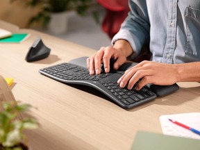 Logitech Ergonomic Keyboard1.