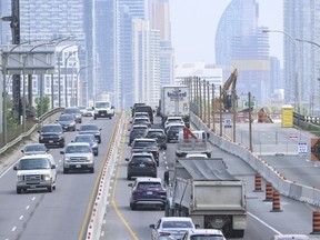 Drivers navigate the Gardiner Expressway Strategic Rehabilitation project.