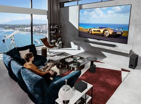 A TV OLED evo C4 de 65 polegadas da LG é incrível.