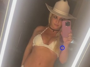 Britney Spears shows off her slimmed-down body