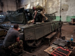 Ukrainian servicemen of the 24th mechanized brigade
