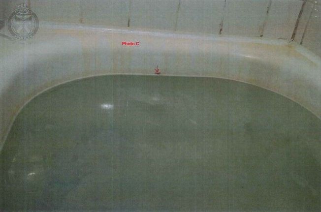 Tajah Henry was 19 when she left her son Mashiach unattended in this full bath tub and the 15-month-old baby drown on Nov. 5, 2022.