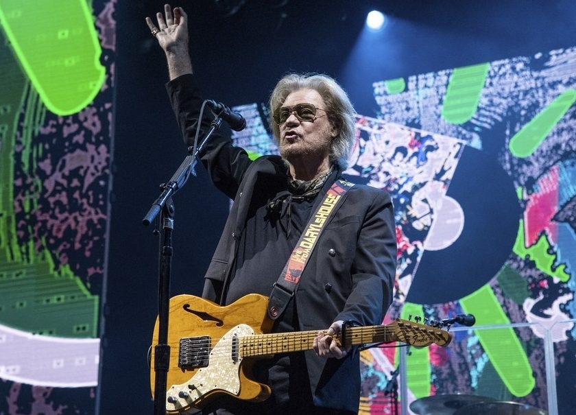 Daryl Hall and Elvis Costello co-headline in Toronto