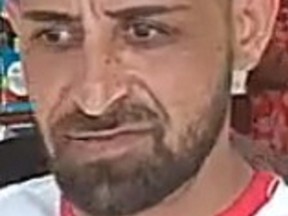 একজন পুরুষ যৌন নিপীড়নের তদন্তে চেয়েছিলেন।