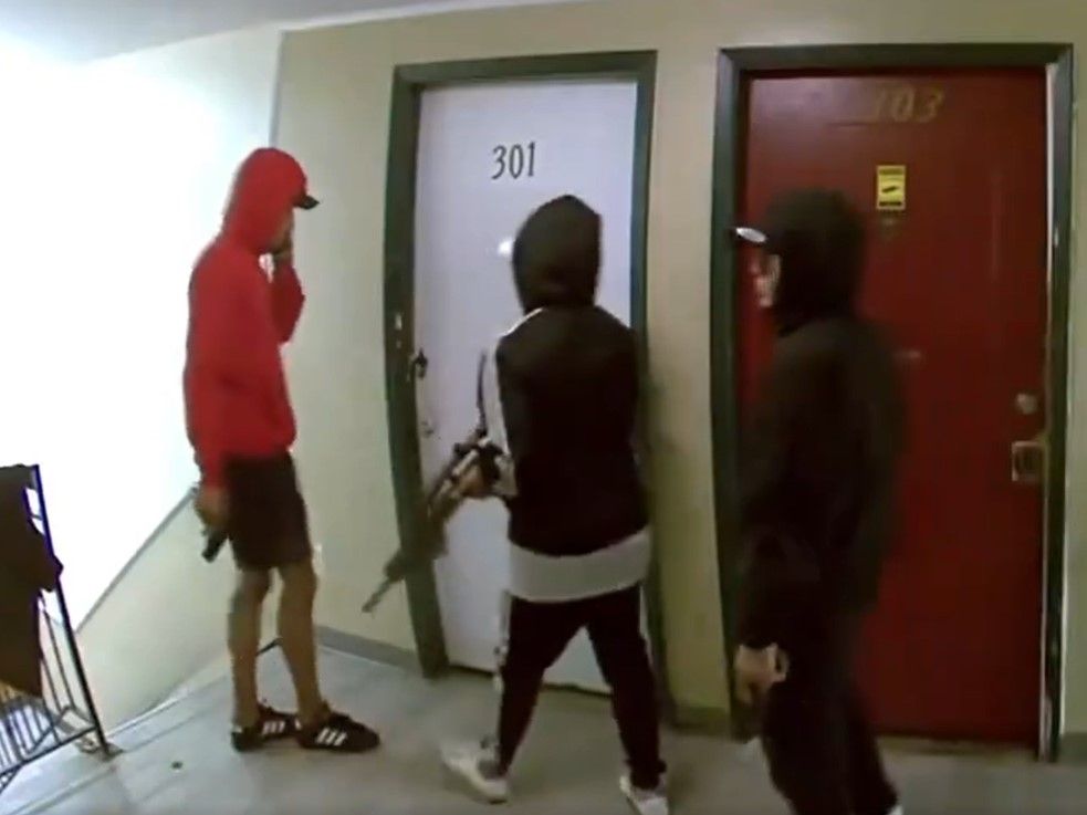 Armed Venezuelan gang members caught on camera entering Colorado apartment