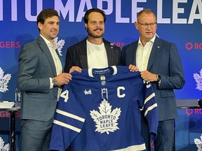 Auston Matthews becomes Maple Leafs captain as Tavares passes torch | Toronto Sun