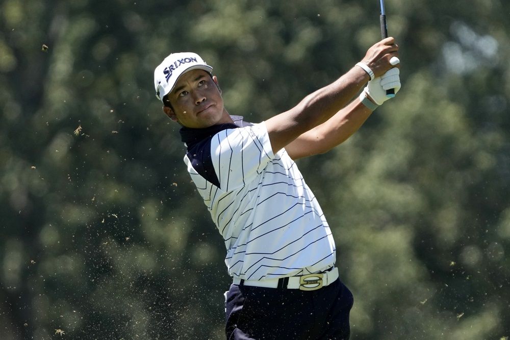 Hideki Matsuyama, de Japón, golpea desde la séptima calle durante la tercera ronda del torneo de golf St. Jude Championship el sábado 17 de agosto de 2024 en Memphis, Tennessee.