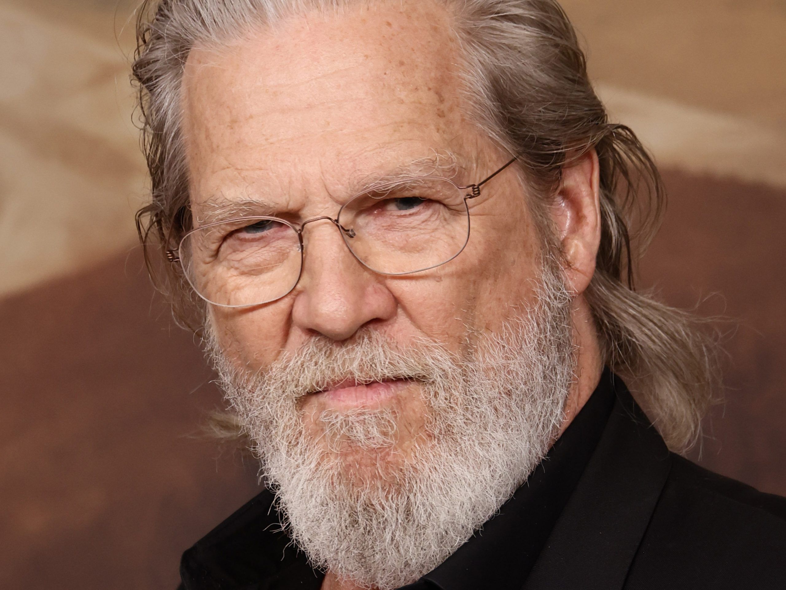 Jeff Bridges gives health update as ‘The Old Man’ returns