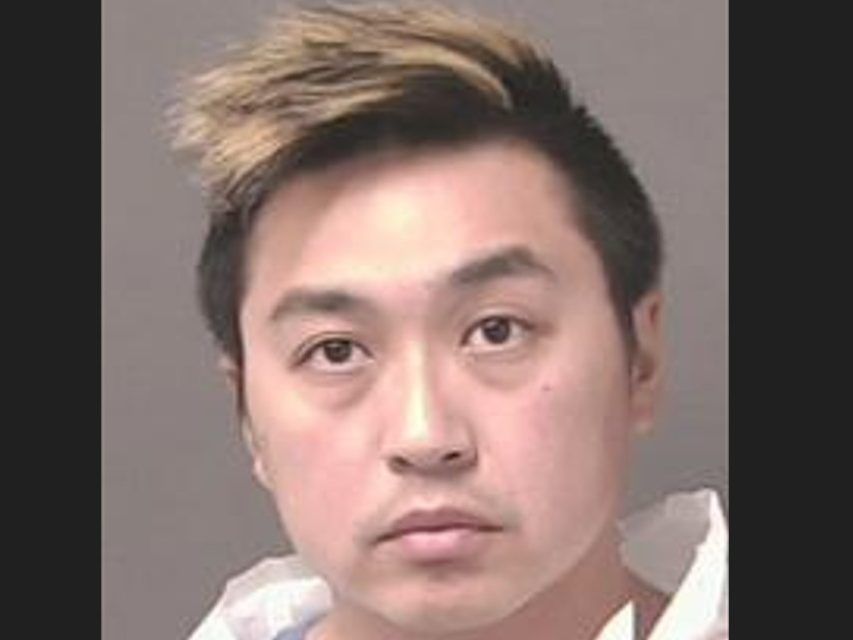 Kelvin Cheuk-Ho Lee, de 40 años, de Whitchurch-Stouffville, fue declarado culpable de dos cargos de interferencia sexual contra un niño menor de 16 años el 6 de septiembre de 2024.