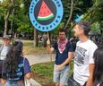 Activistas antiisraelíes entre los partidarios de la Primera Nación Grassy Narrows en Grange Park en Toronto, On. el miércoles 18 de septiembre de 2024