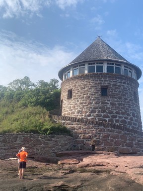 Van Horne built an impressive bathhouse and viewing tower from the rocks collected below his property.