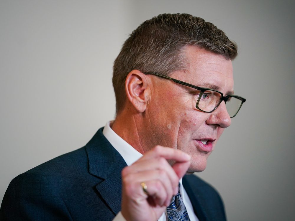 Saskatchewan Party would introduce change room policy if re-elected: Scott Moe