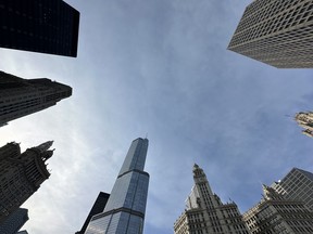 Chicago’s skyscrapers as viewed from the Chicago Architecture Foundation Center River Cruise aboard Chicago’s First Lady. IAN SHANTZ/TORONTO SUN