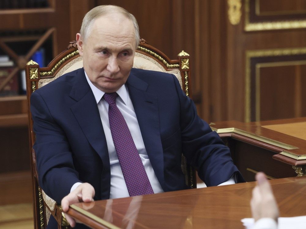 Putin lowers threshold for using nuclear arsenal after Biden's arms decision for Ukraine