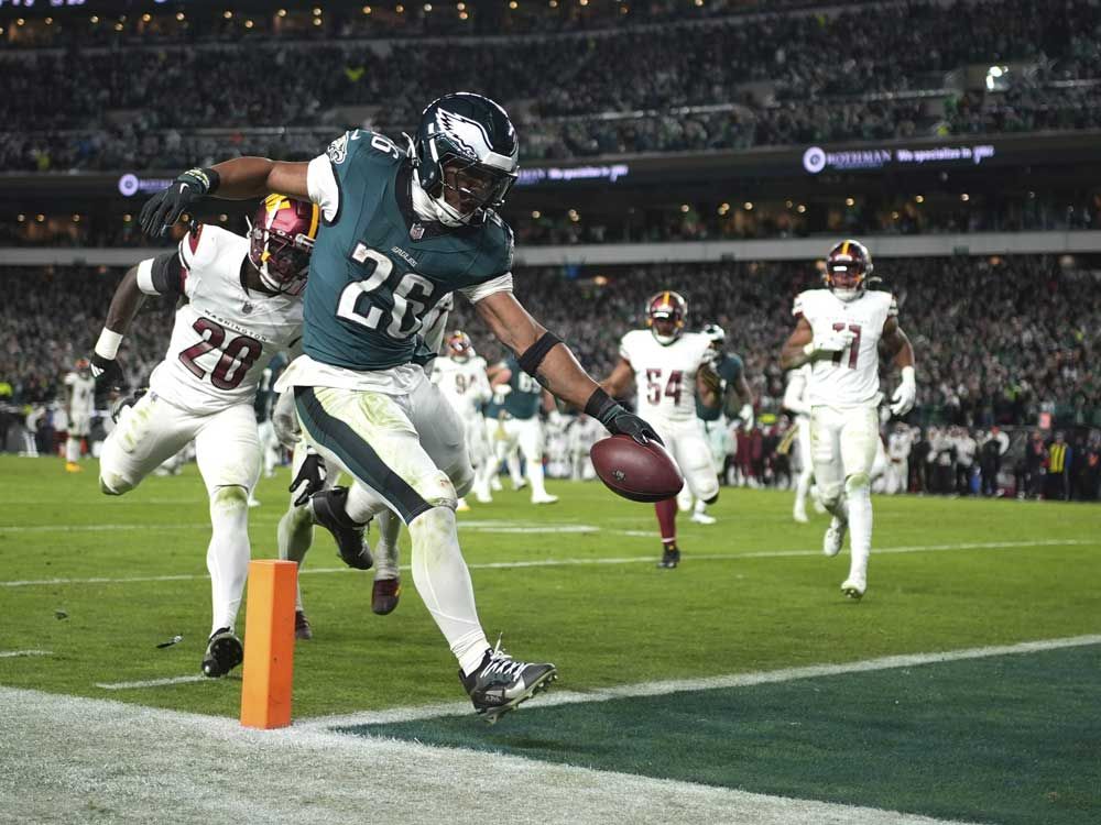 Eagles coach set to rest Saquon Barkley in finale and end chance at NFL record