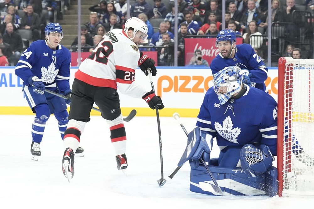 https://smartcdn.gprod.postmedia.digital/torontosun/wp-content/uploads/2024/11/leafs.jpg