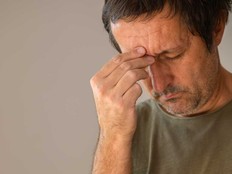 A man yearns to reconnect with his estranged siblings.