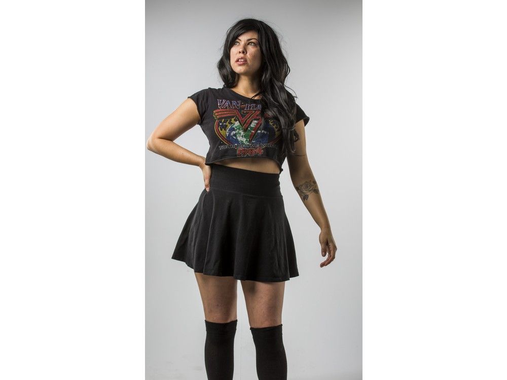 SUNshine Girl Dee | Toronto Sun