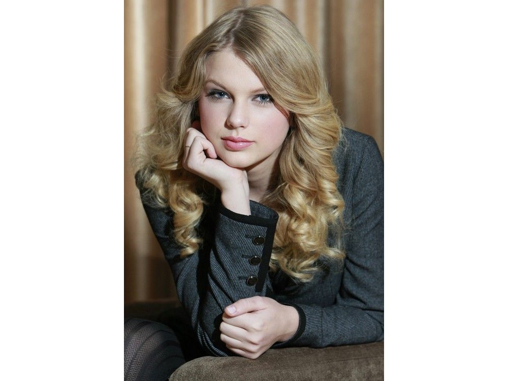 T Swift 2009