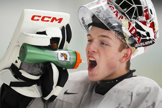 Canadian world junior goalie Carter George uses music to drown out pressure