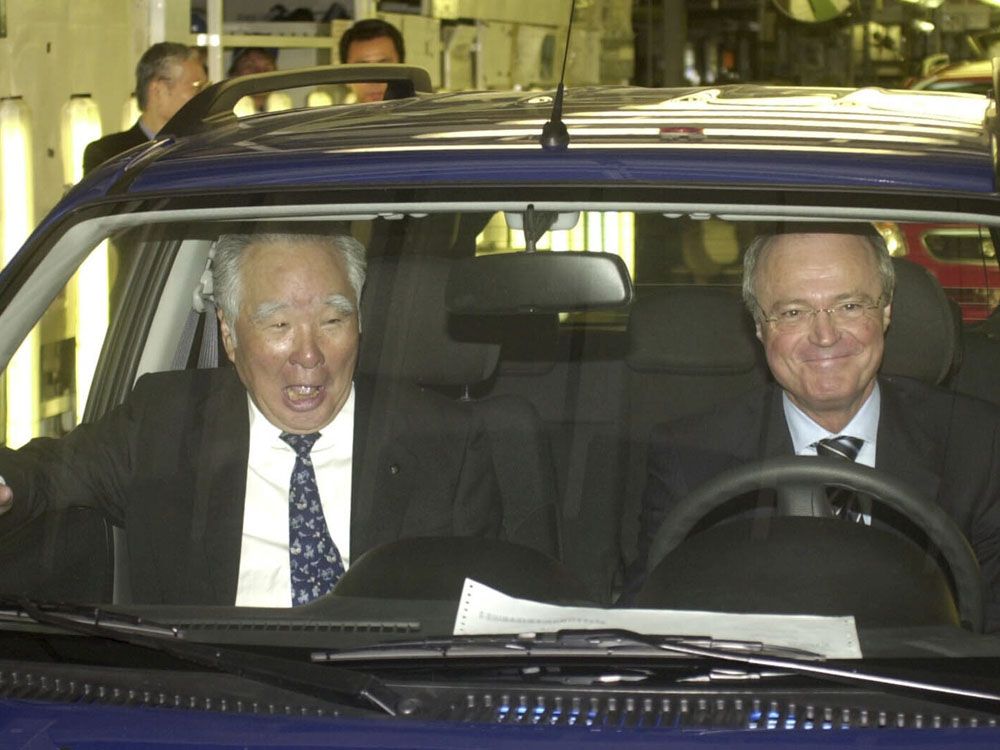 Suzuki Motor former boss Osamu Suzuki, who turned the minicar maker into a global player, dies at 94