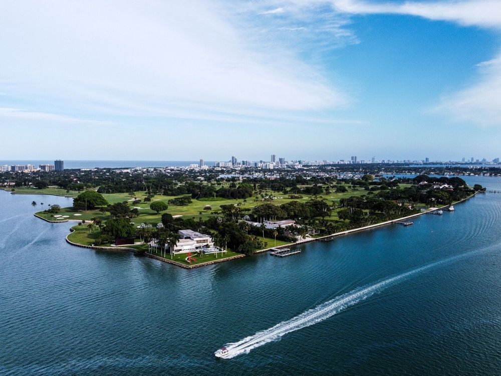 Bezos’ Miami neighbour seeks $200 million for empty lot