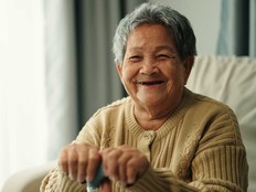 Readers weigh in on how how to help an elderly woman.