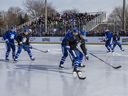 Toronto Maple Leafs celebró su práctica anual al aire libre el lunes, esta vez en la pista de Prince of Wales de Etobikok.