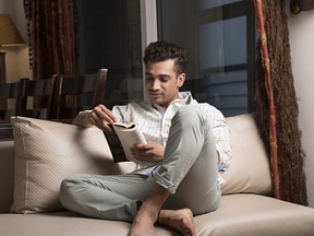 Según un nuevo informe, la oportunidad de Aero en el Día de San Valentín está muy lejos, te hemos traído este mensaje lleno de sintetador: los hombres son más fanáticos del romance que las mujeres, según un nuevo informe.