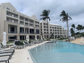 The adult pool and jacuzzi at the St. Regis Bermuda. (Jane Stevenson/Toronto Sun)