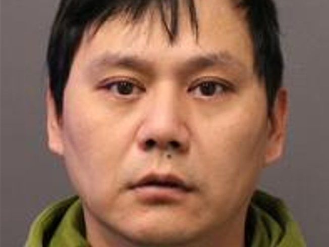 Ziaming Wang, una dirección de 40 años, ha sido acusado de robar correo e identidad en Newmarket.