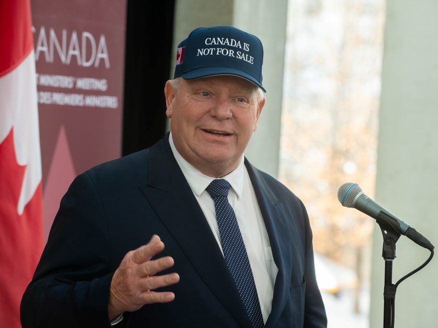 Ontario Premier Doug Ford usa un 