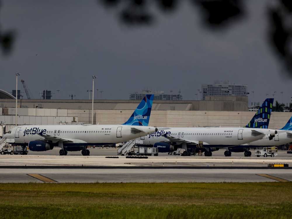 2 bodies found in JetBlue plane’s landing gear at Florida airport