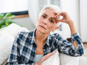 Una madre la quiere que su hija mayor aislada pueda perdonarla.